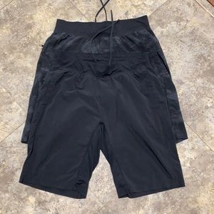 Lululemon 2 T.H.E. Short 9” liner less